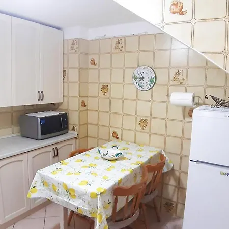 Apartment La Casa Del Tenore *